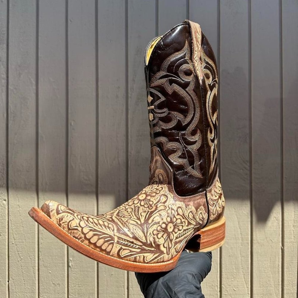 #41 Chiseled Brown Details Crix Style Western Boot